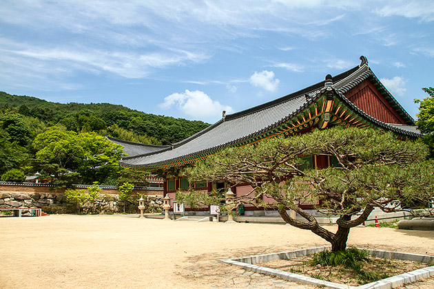 Beomeosa-Temple-Busan