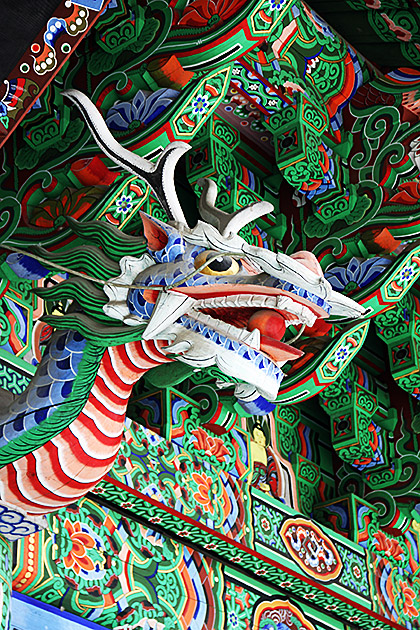 Temple Dragon Korea