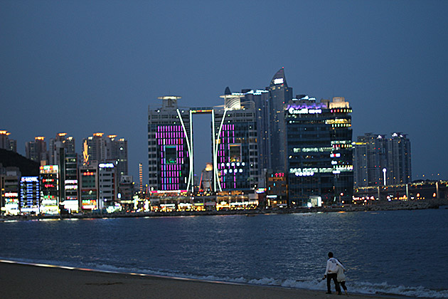 Gwangalli-Night-Beach