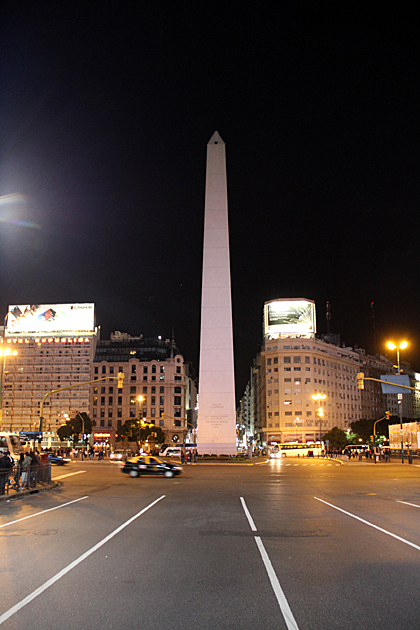 Obelisk and the Avenida 9 de Julio in Buenos Aires at night
