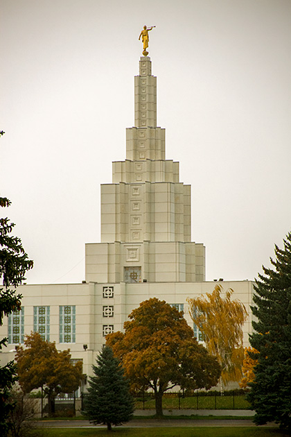 Mormons in Idaho Temple