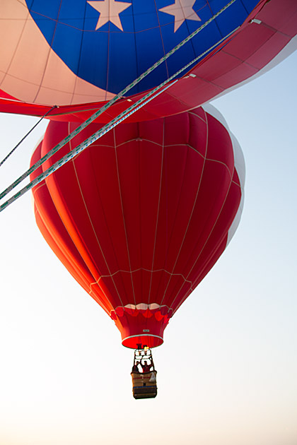 Hot Air Balloon Kiss