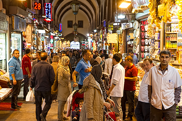 Busy-Bazaar-Istanbul