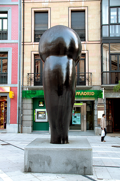 Statues of Butts Spain