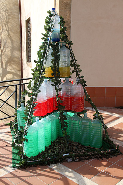 plastic bottle Christmas tree