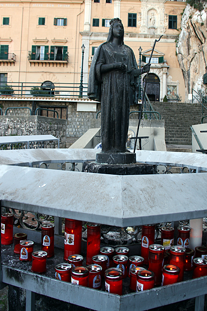 Santa Rosalia statue