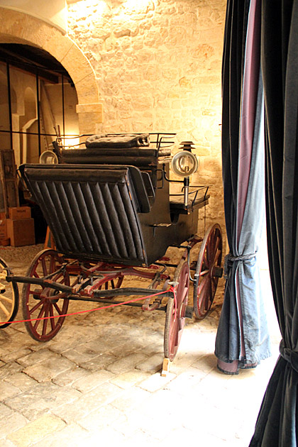 Palazzo Mirto horse carriage