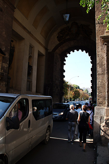 Porta Nuova Palermo walk