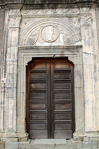 Hamlet of Sávoca old door