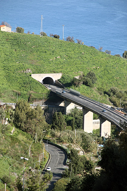 Taormina tunnel