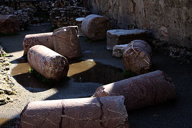 Taormina columns