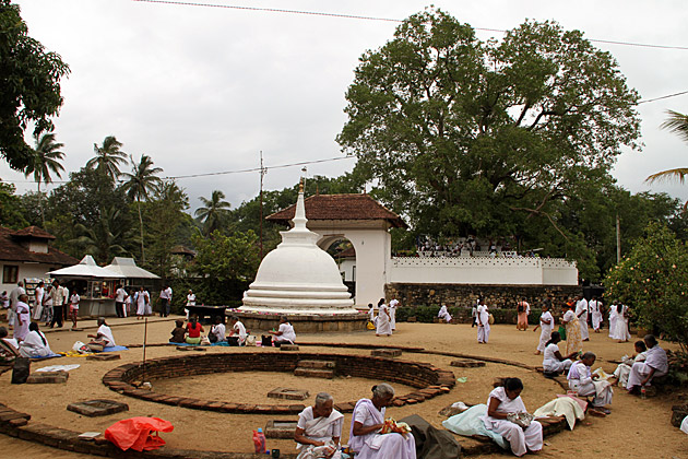 stupa Pattini Devale