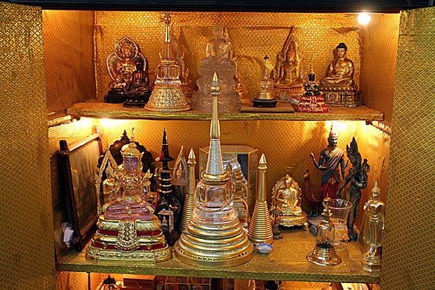 Gangaramaya Temple gold