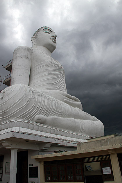 Buddha of Gnome Mountain Statue