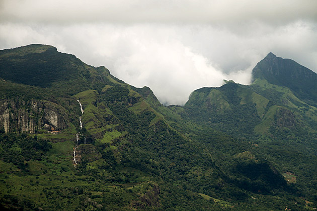 Knuckles Mountain Range views