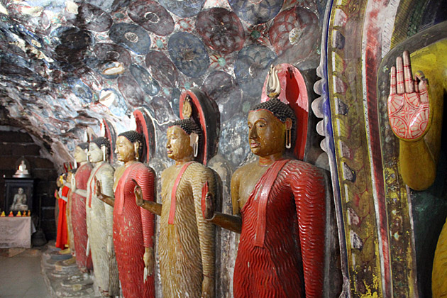 Ridi Vihara cave temples