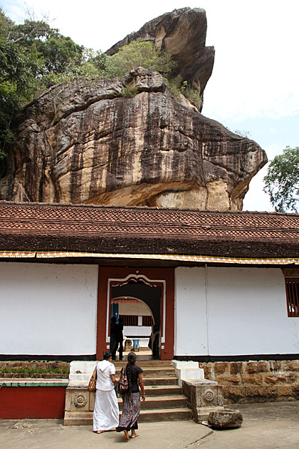 Ridi Vihara stone temple