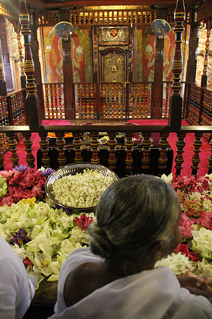 Temple of the Tooth altar