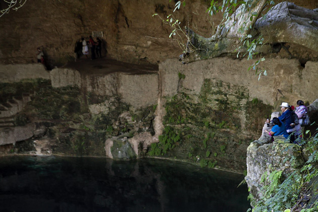 03%20Cenotes%20Valllodolid%20Cenotes%20Valladolid%2020140105%20for91days.com