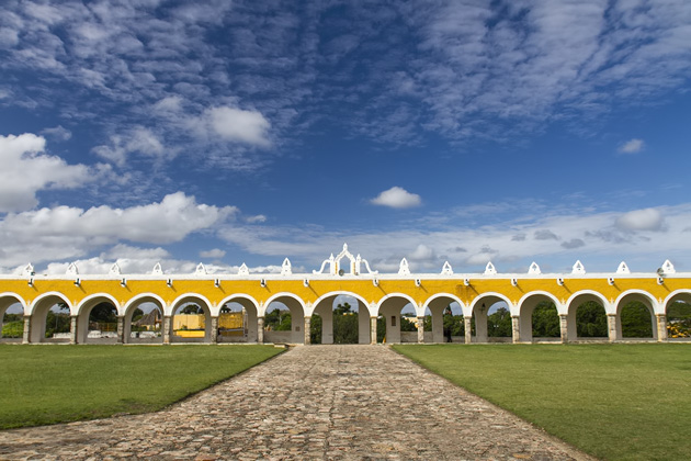 13%20Izamal%20Convent%20%20Izamal%20Convent%2020140108%20for91days.com