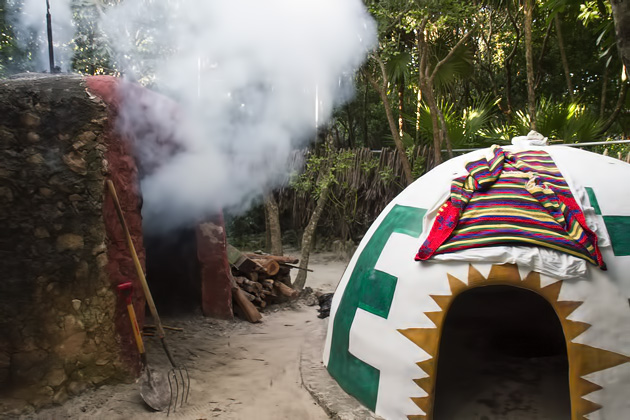 01%20Temazcal%20Temazcal%20Steam%20Bath%20Tulum%2020140122%20for91days.com