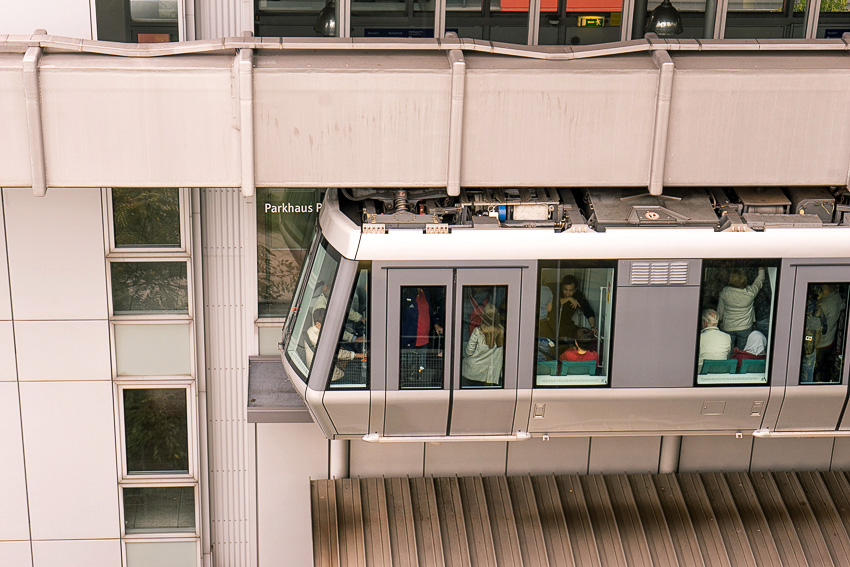 15 Dusseldorf Schwebebahn DSC05720