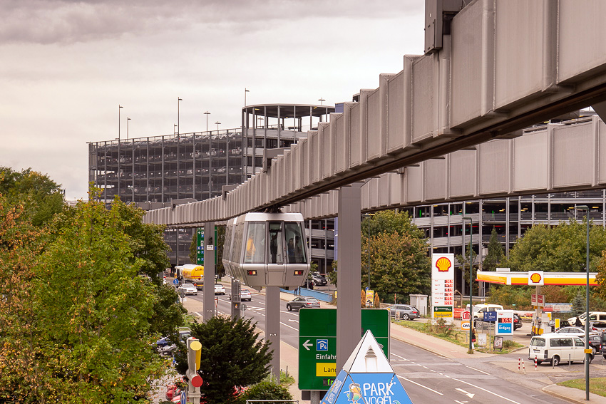 17 Dusseldorf Schwebebahn DSC05726