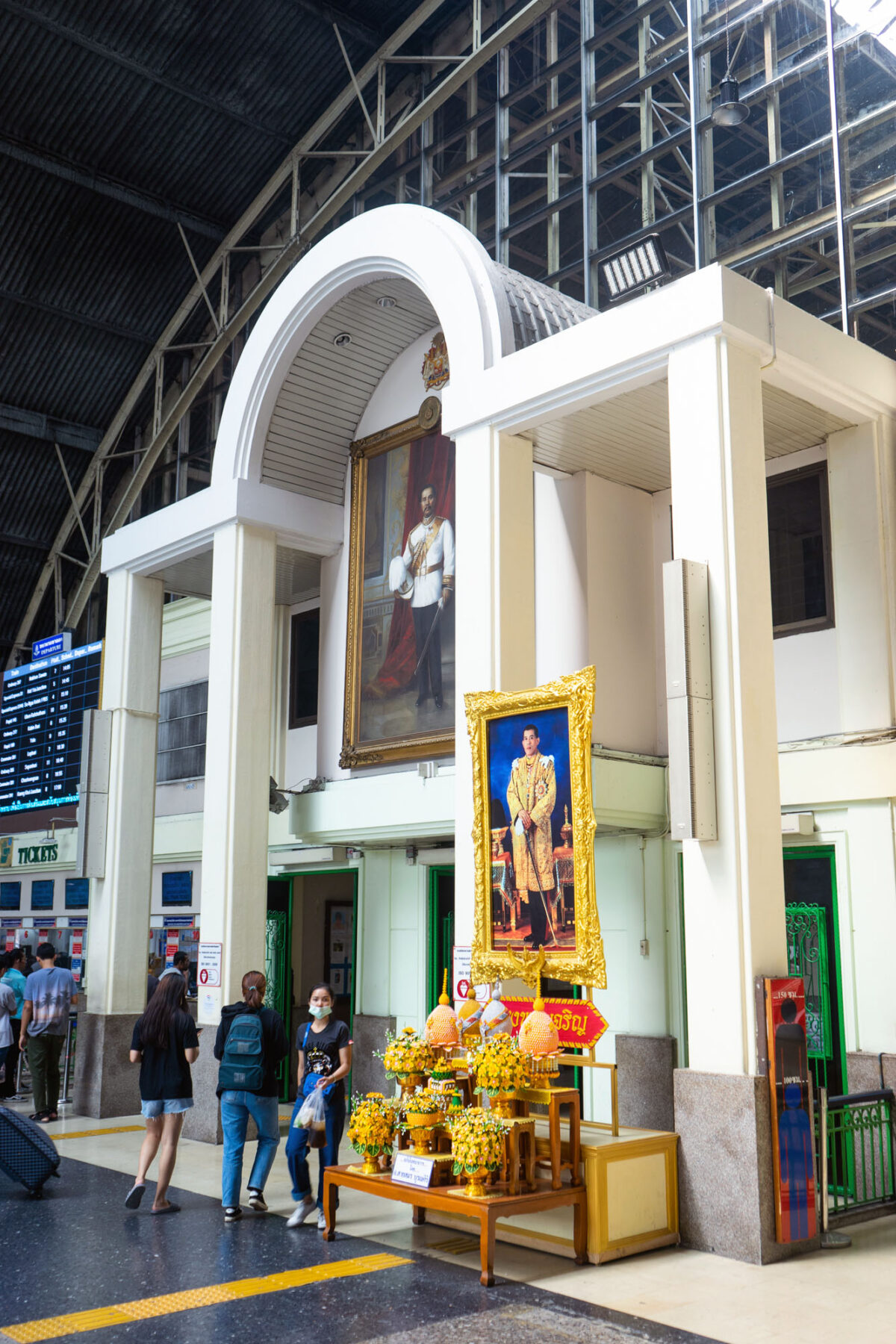 04 Old Bangkok Train Station DSC07641