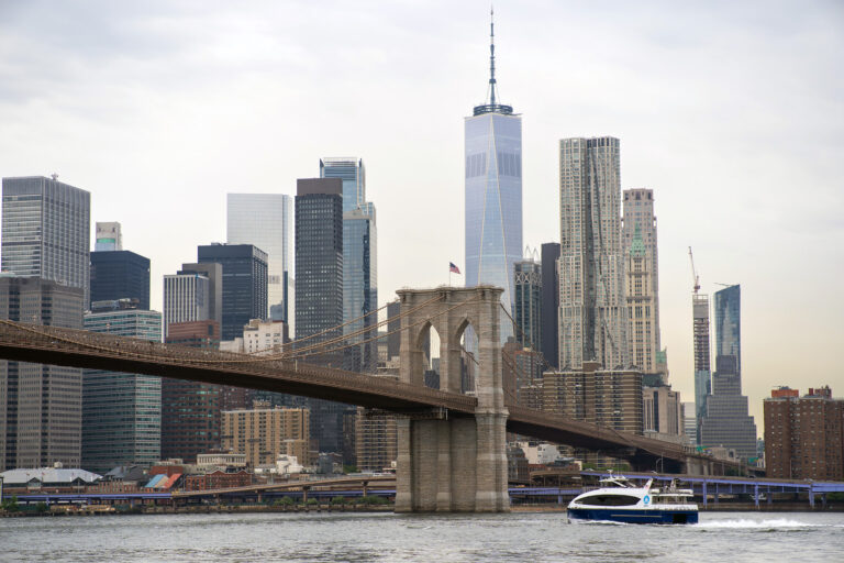 Read more about the article Yes, You Should Walk Over the Manhattan Bridge When in New York City