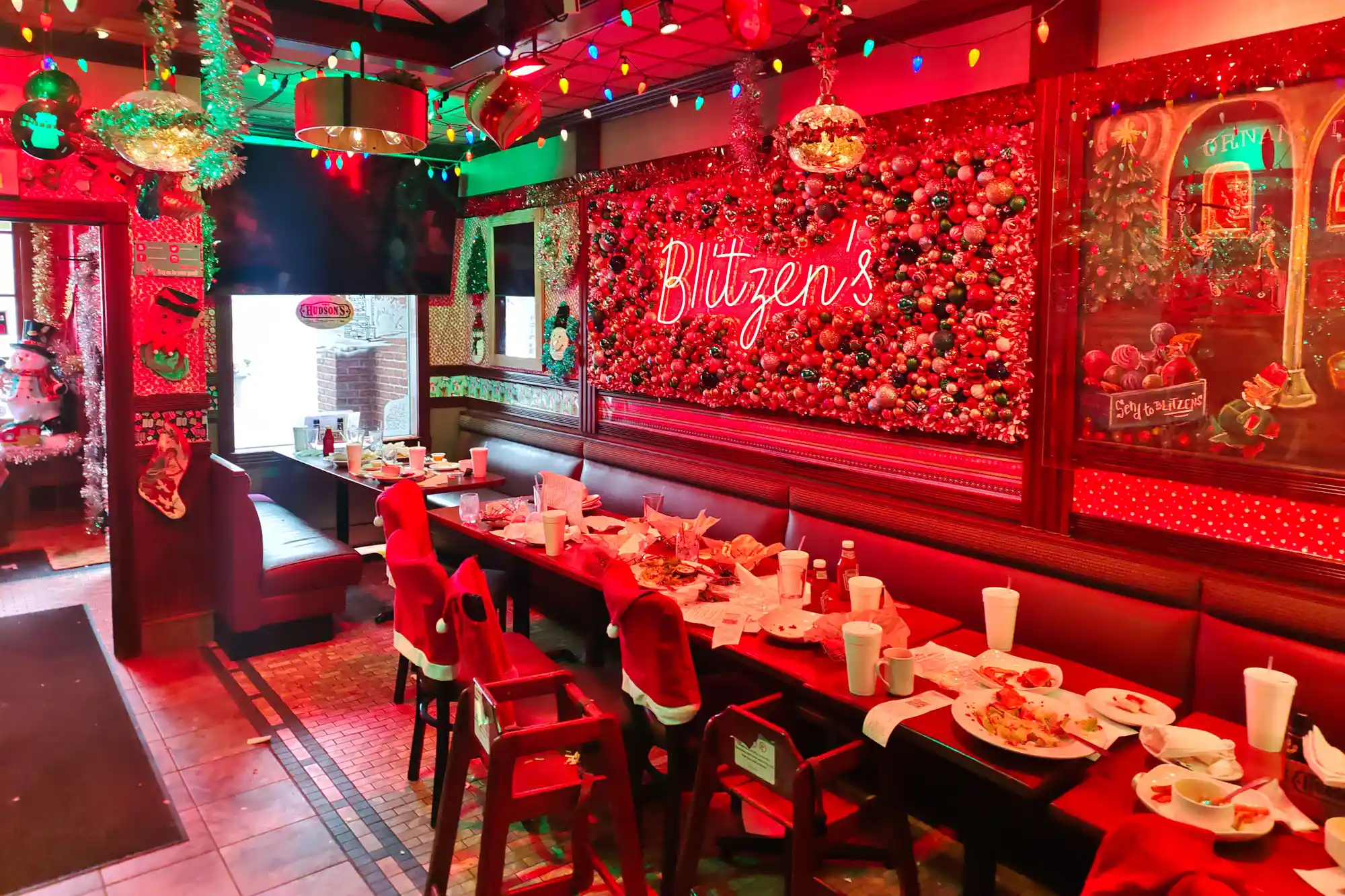 Blitzen's Hudson Restaurant deocrated for Christmas