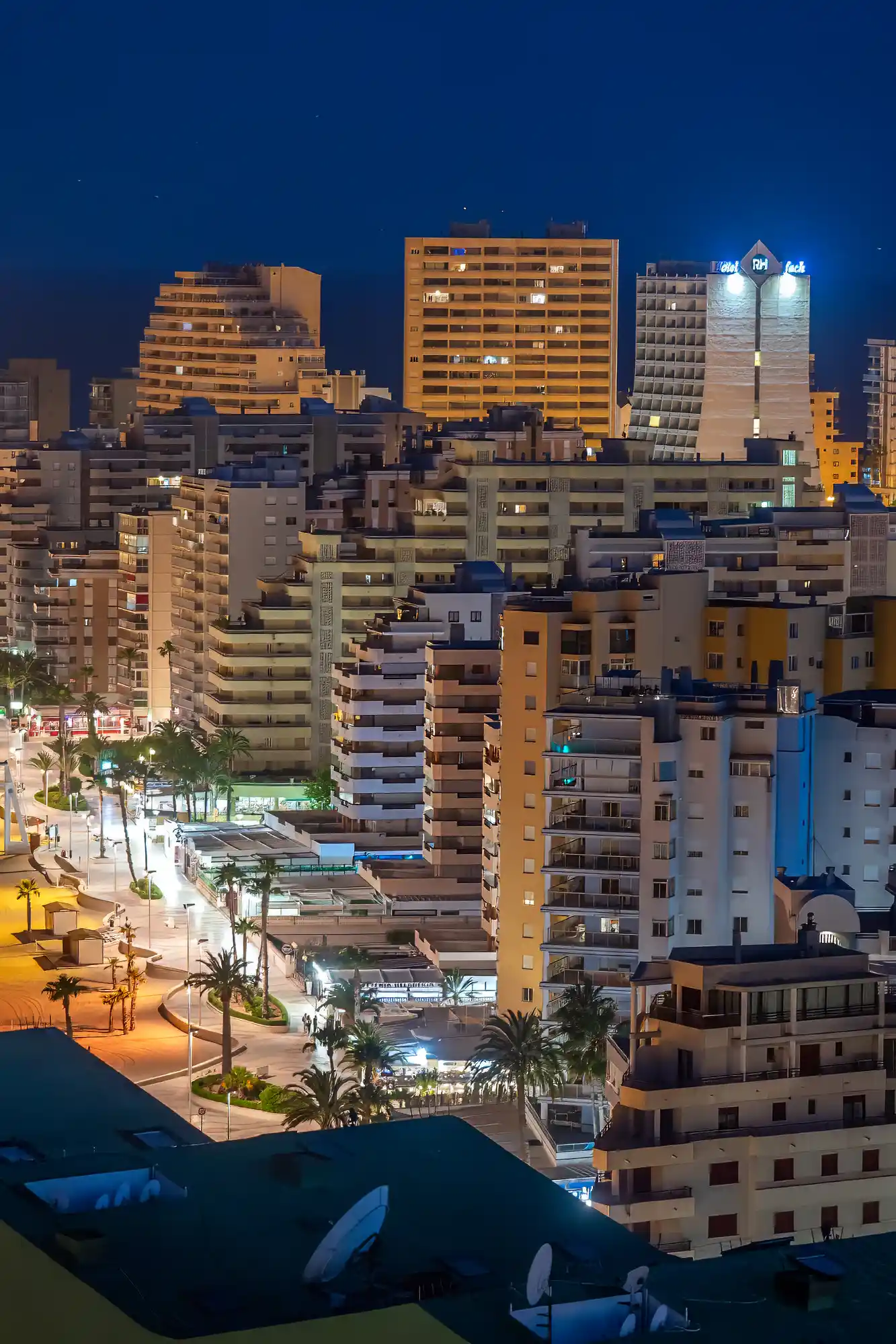 Calpe at night