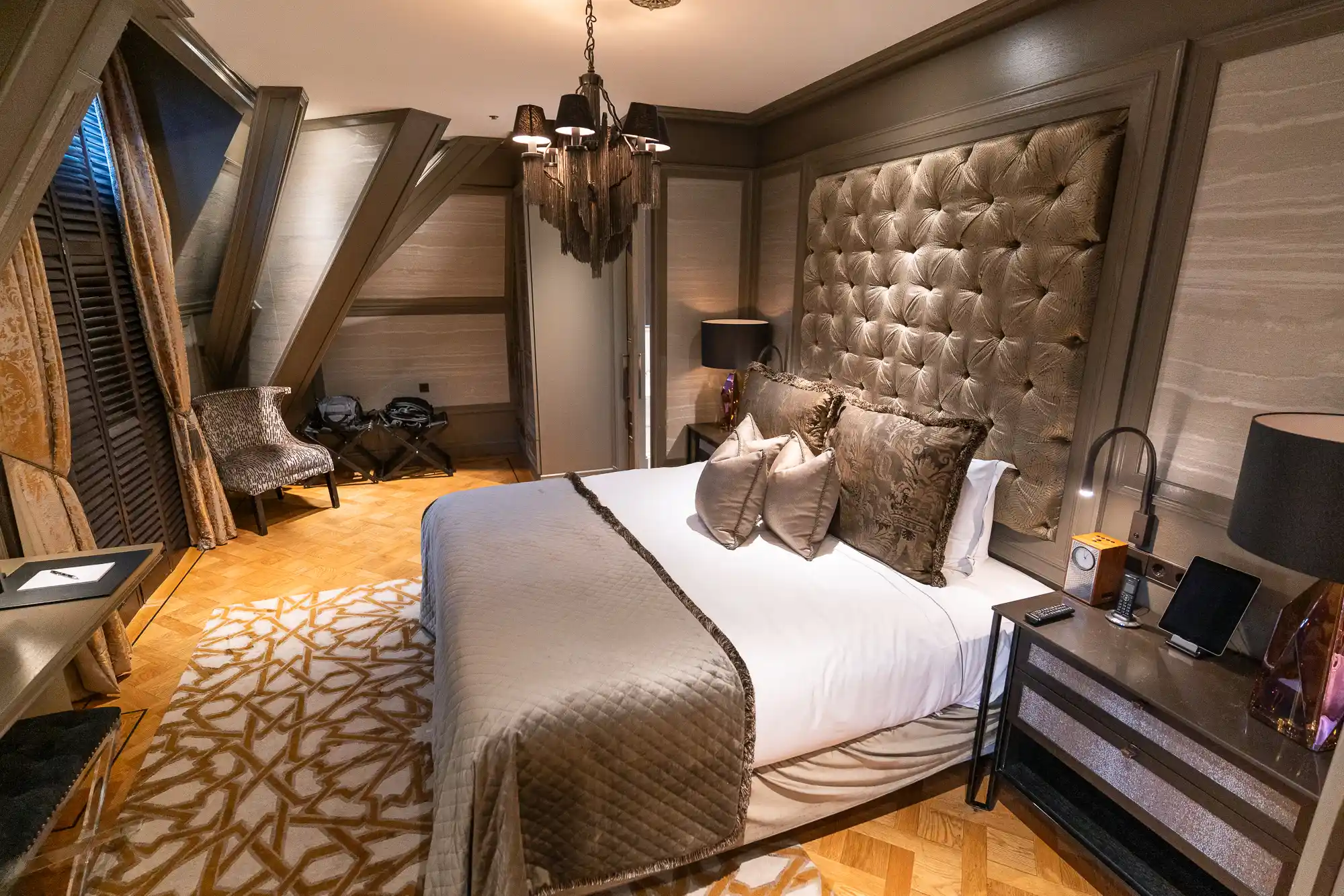 Hotel TwentySeven Suite bedroom in Amsterdam