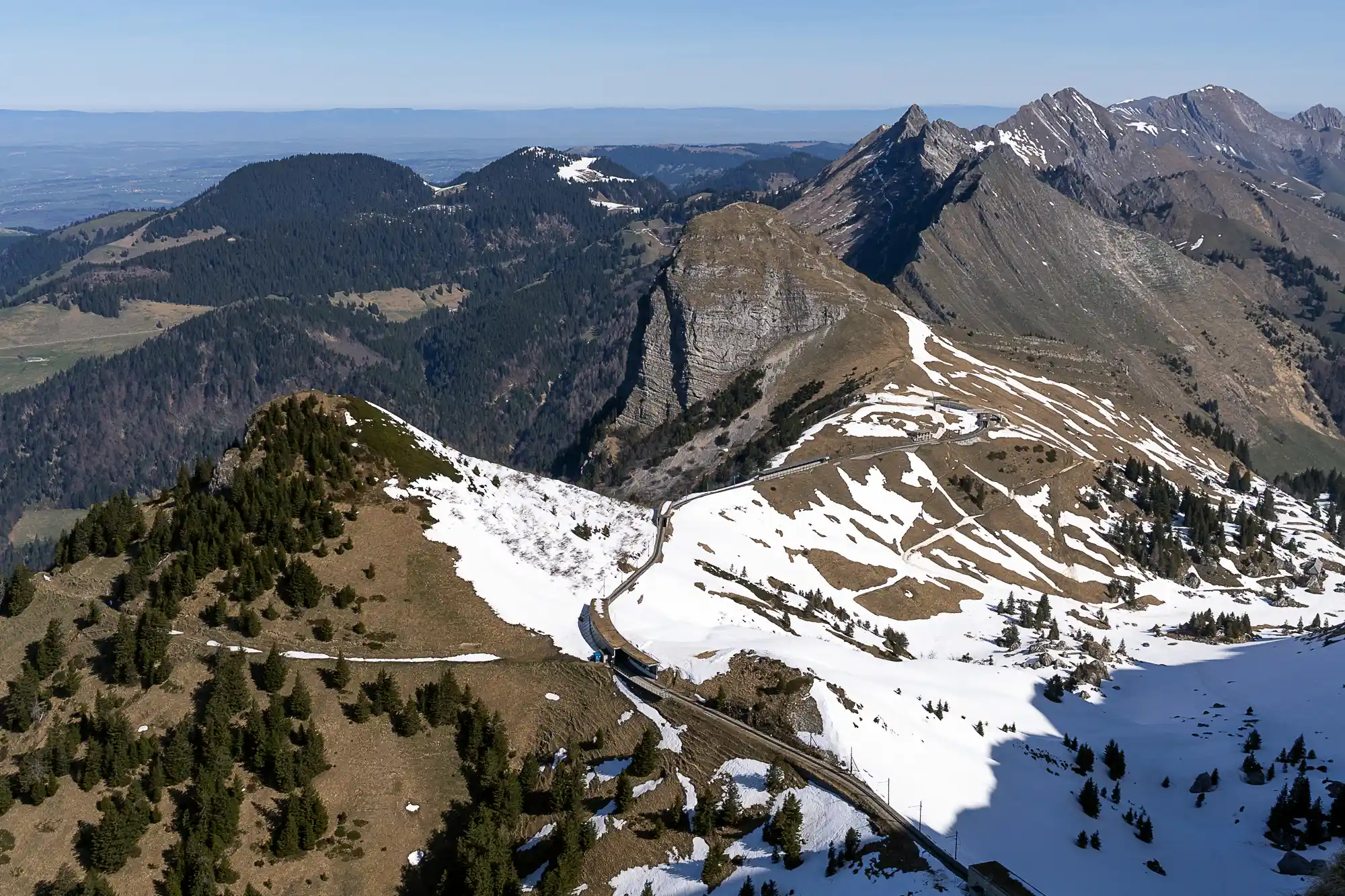 Rochers de Naye by Cogwheel Train – A Swiss Mountain Journey 3 02 cogwheel train Montreux Rochers DSC06597