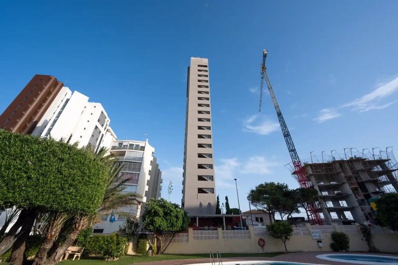 Crane building in Calpe