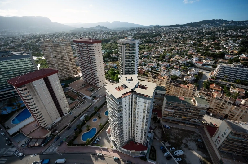 Three sided Skyscraper