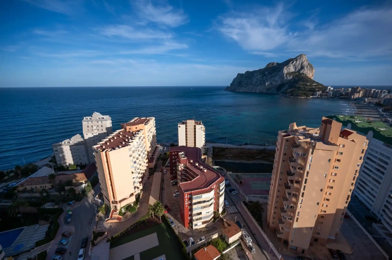 Love and the city of Calpe