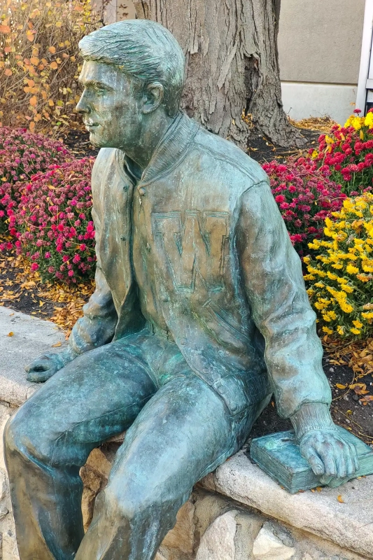 Wittenberg student statue