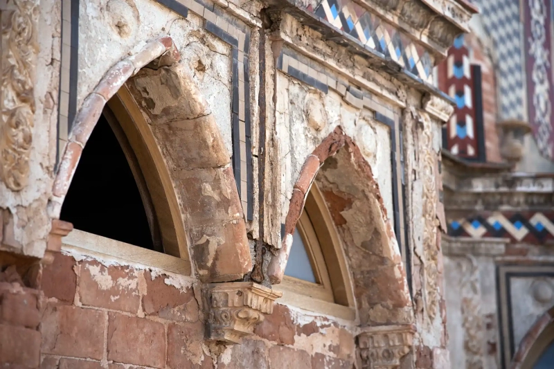 Pointy Arches