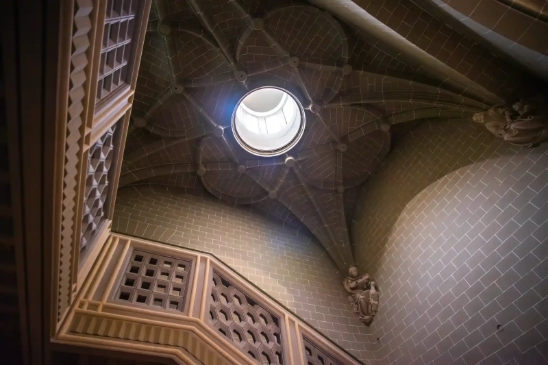 Dome hole
