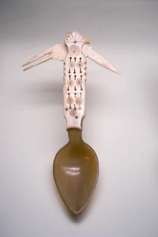 Multi functional spoon