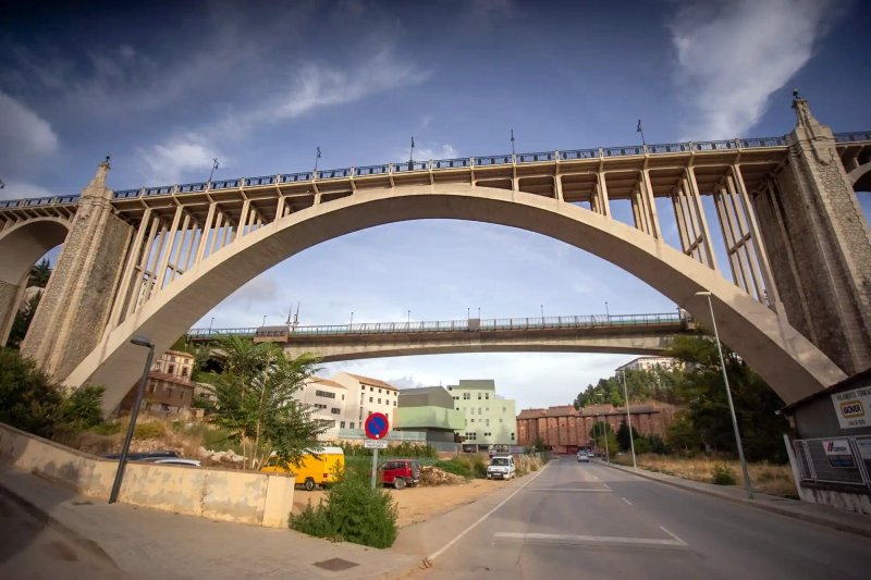 Teruel old stone bridge