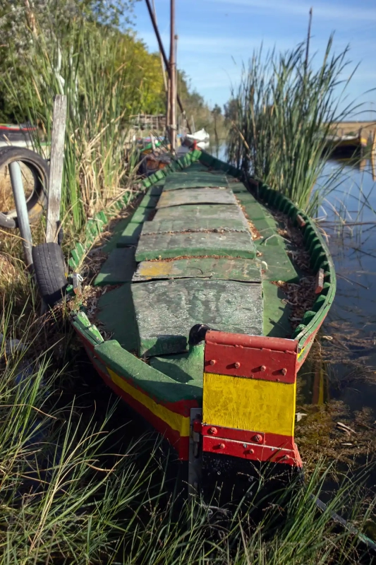 Old Valencia boat at the Albufera Lake