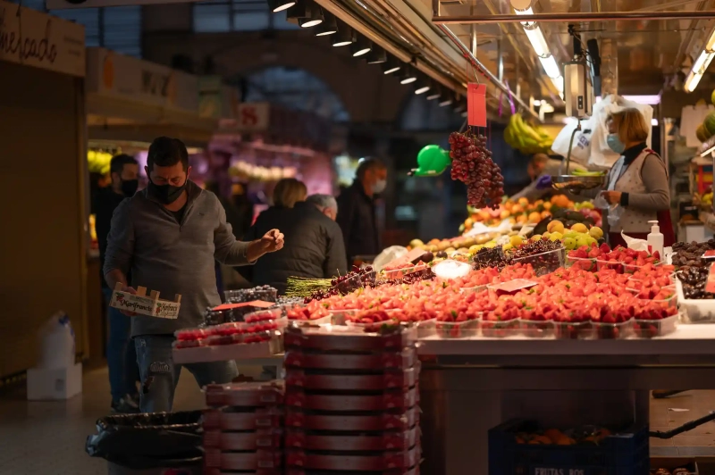 Early morning Mercado Central in Valencia