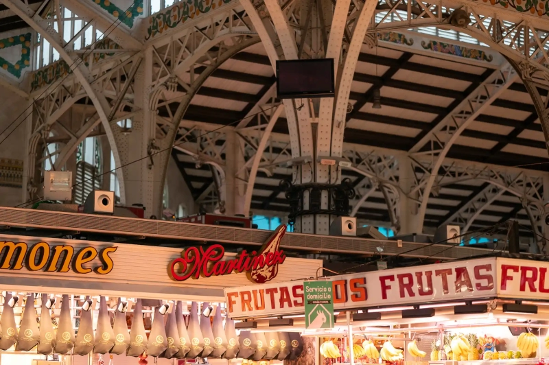 Architecture details at the Mercado Central