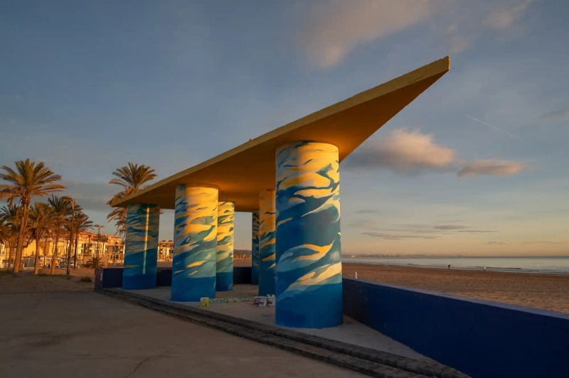 Beach art structure