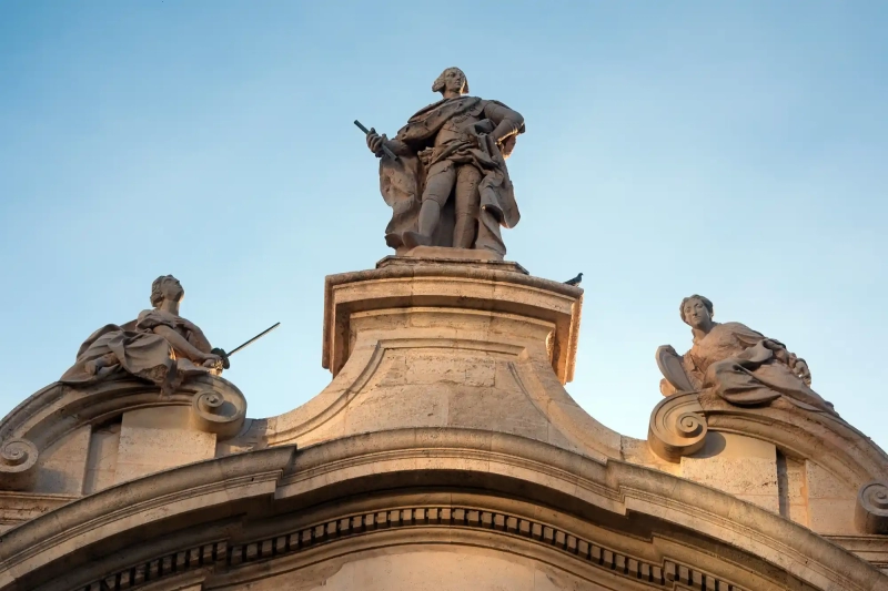 Statue of a dude