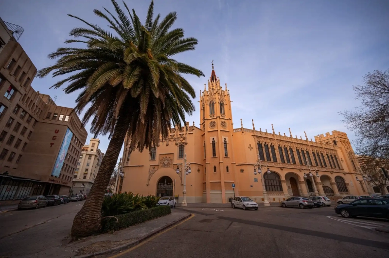Palau de l'Exposició library