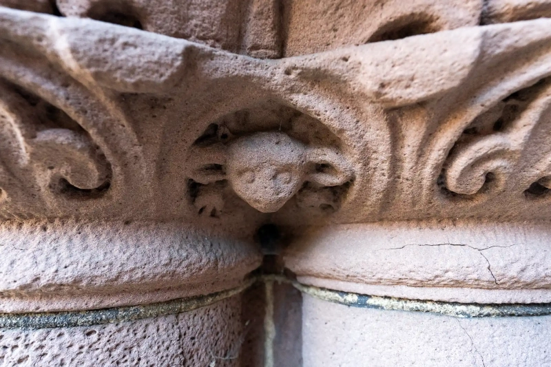 Monkey column at the Warder Library 