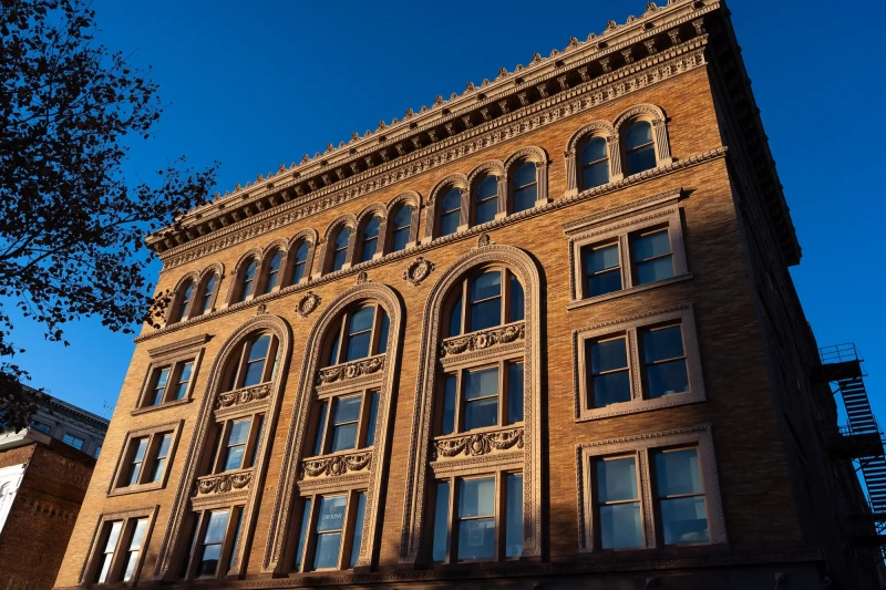 Bushnell Building in Springfield