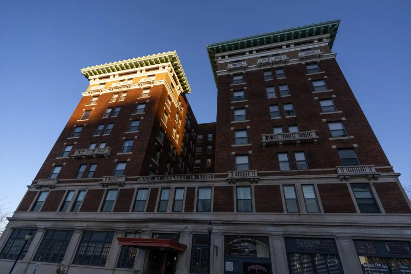 Shawnee Building in Springfield